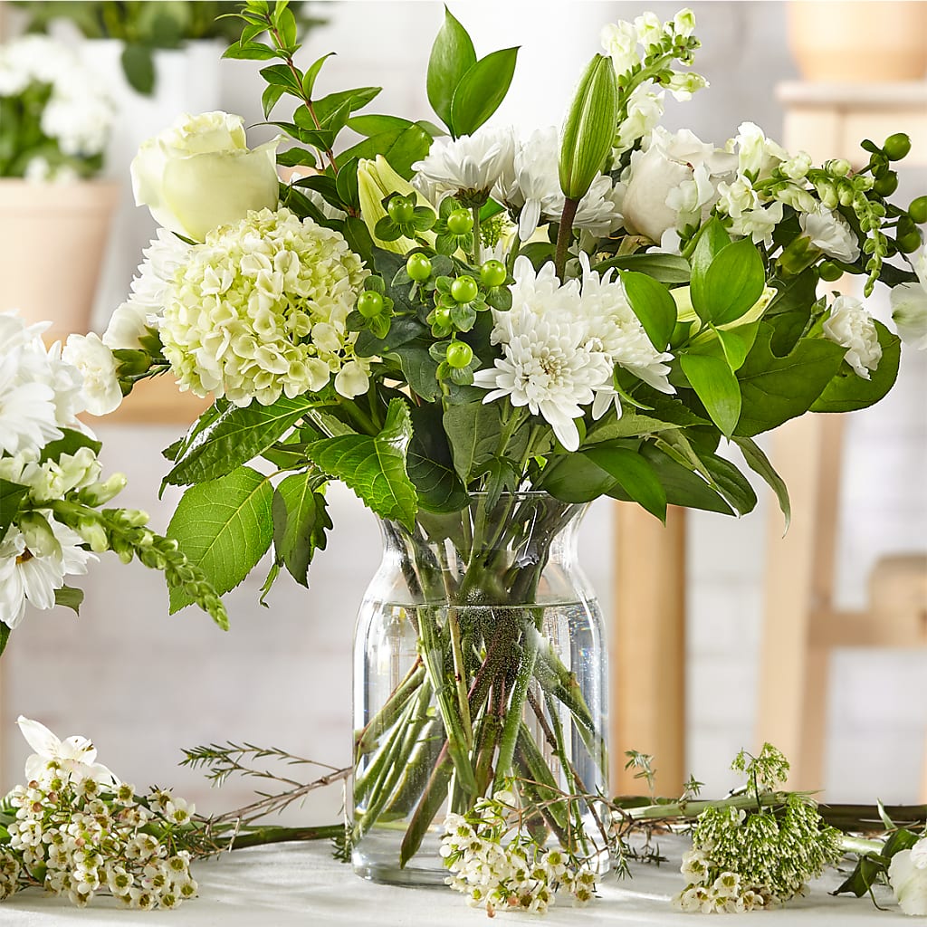 Classic Ivory – A Florist Original – Fox Run Florist, Pinellas Park FL