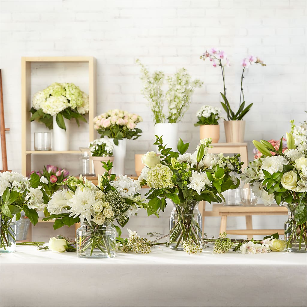 Classic Ivory – A Florist Original –  Fox Run Florist, Pinellas Park FL